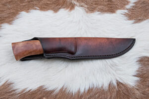 Damaškový nůž s koženým pouzdrem